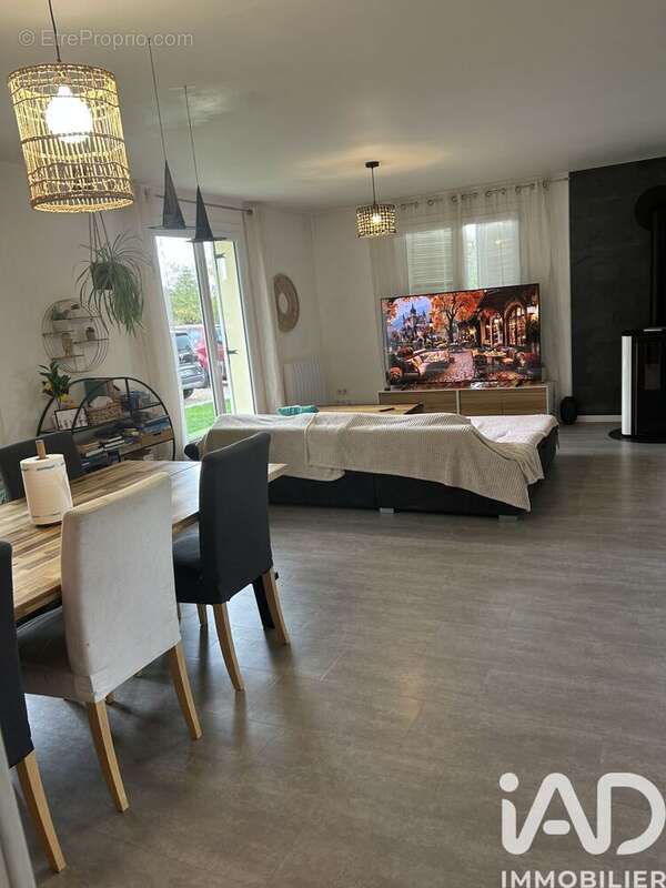 Photo 3 - Maison à REPLONGES