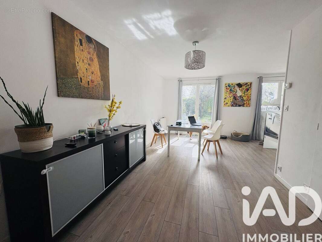 Photo 2 - Maison à SAINT-JEAN-DE-BRAYE