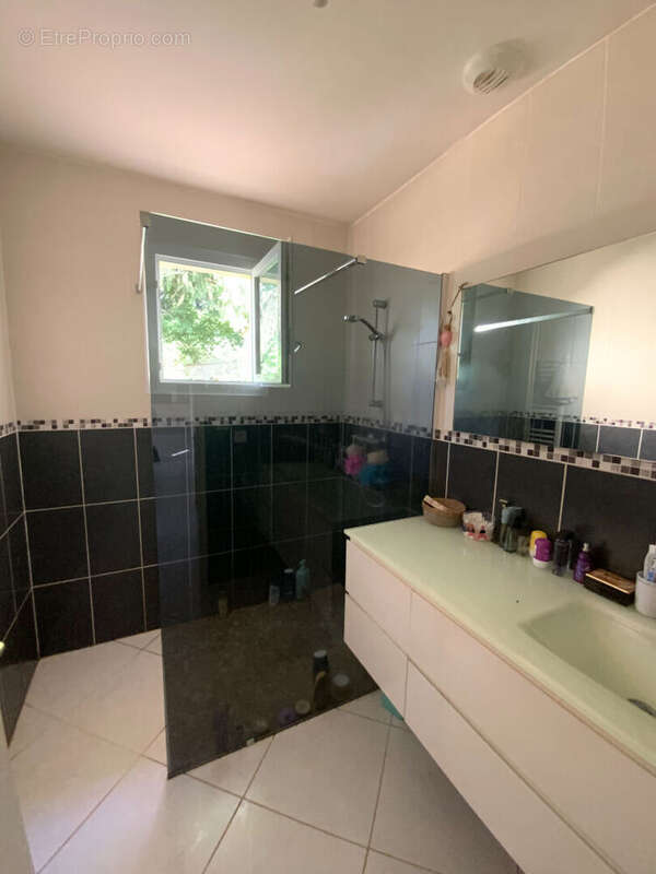 AUXY - Pavillon plain pied de 97 m² hab. (3 chambres). - photo 11