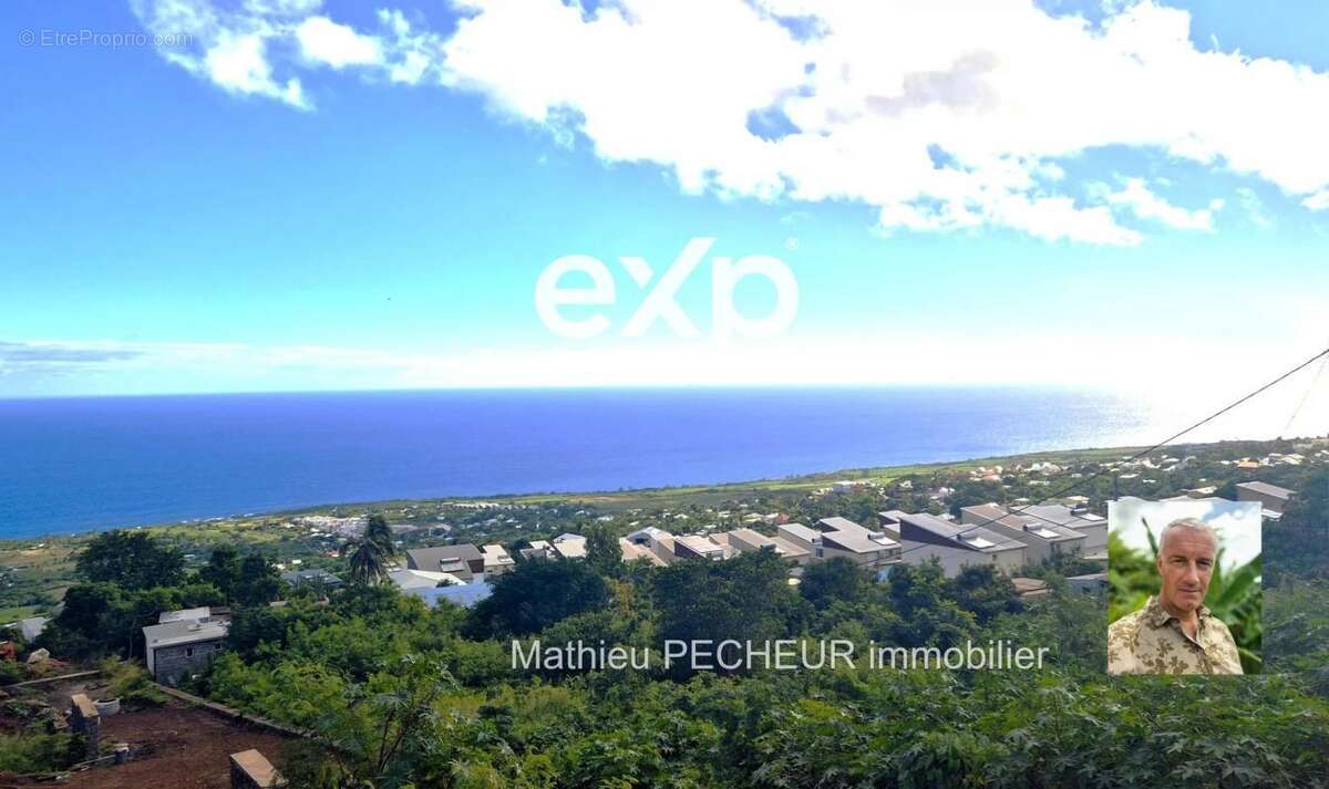 Terrain à SAINT-LEU