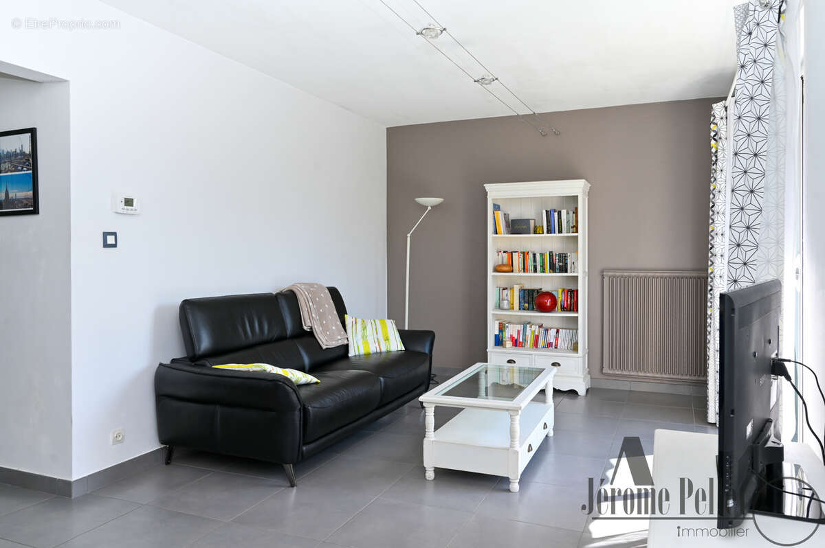 Maison à COMMUNAY
