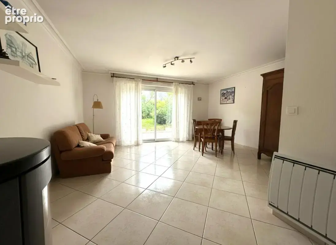 Maison à SAINTE-LUCE-SUR-LOIRE
