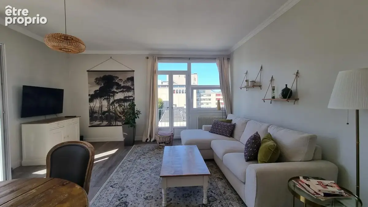 Appartement à vendre - Rouen Centre - 69,52 m² - 2 chambres - 3 balcons - Dernier étage - photo 2