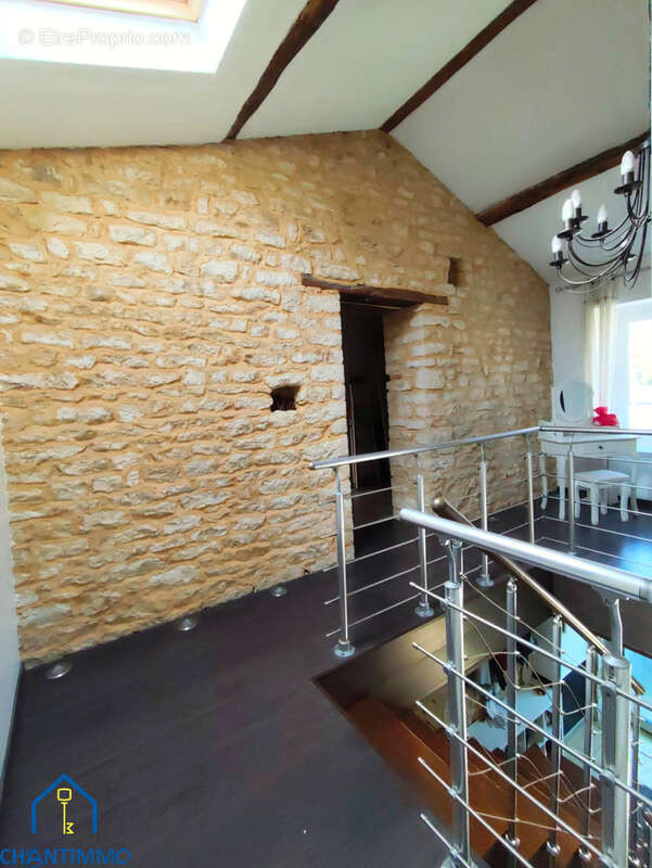 Beaucoup de charme pour cette maison en pierres à CHANTONNAY - photo 11