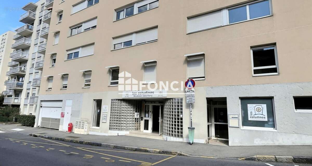 Appartement à SAINT-ETIENNE