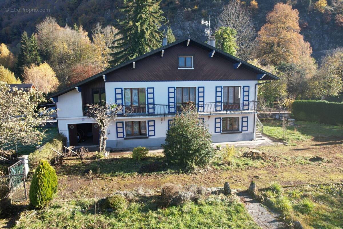 Maison à VILLE-EN-SALLAZ