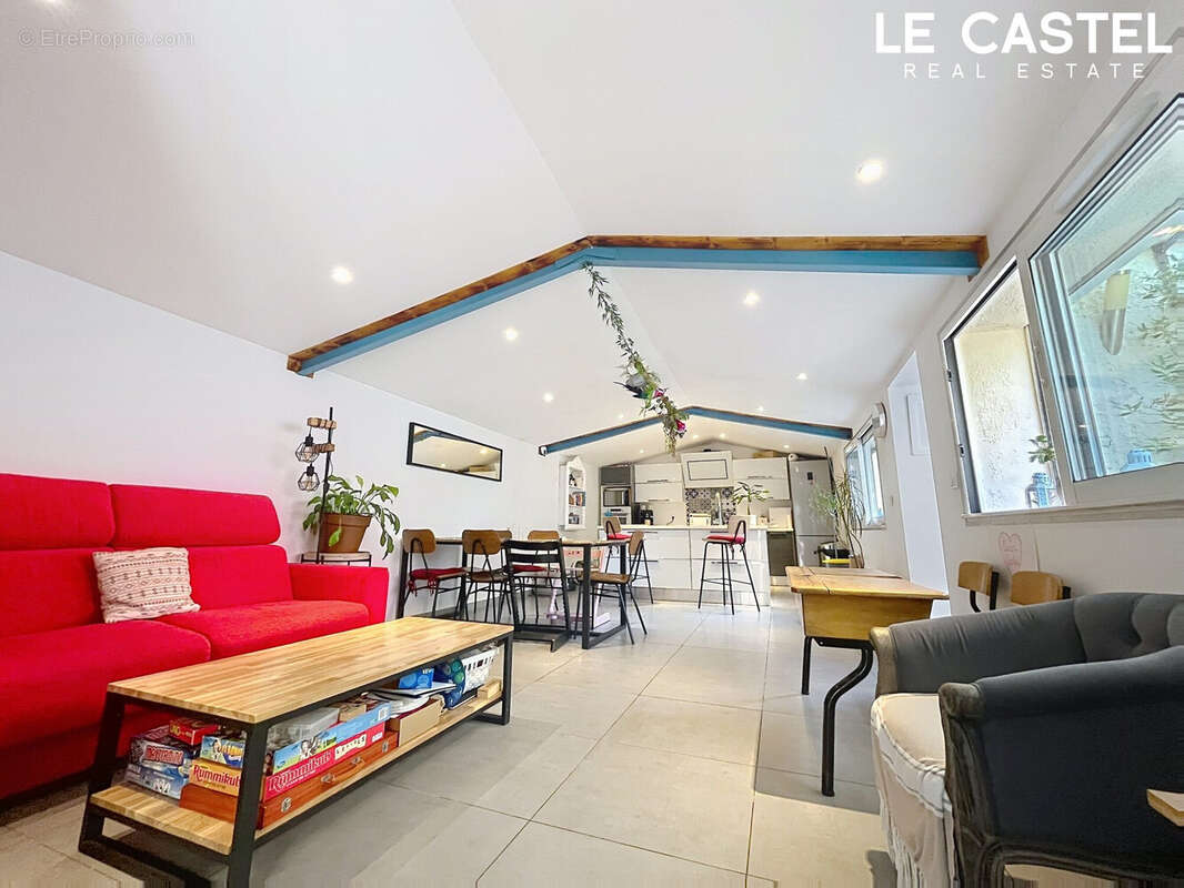 séjour/cuisine - Maison à MARSEILLE-12E