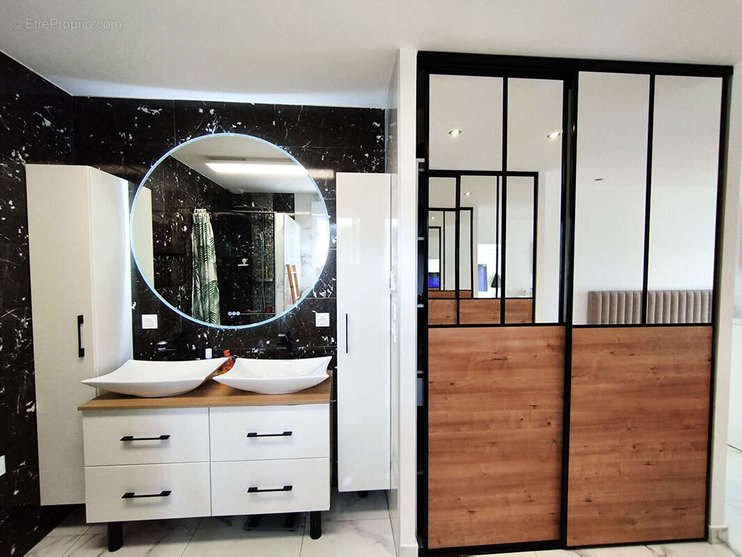 Maison à LA VILLE-AUX-DAMES