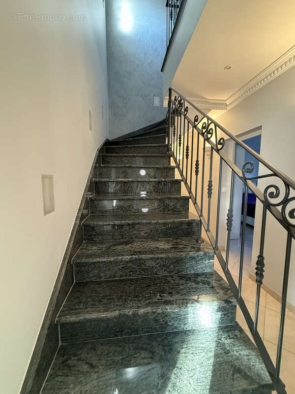 Maison à PIERRELATTE