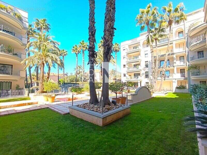 Appartement à HYERES
