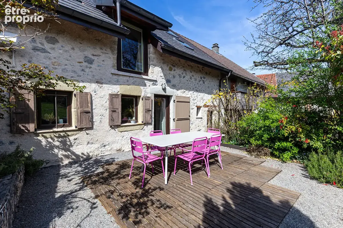 "amarante" - co-exclusivite laforet - mesigny - maison t5 de 161,07 m² - terrain de 394 m² - dpe d - photo 1