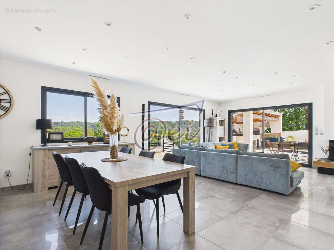 Maison 224 m² à Barjols  - photo 8