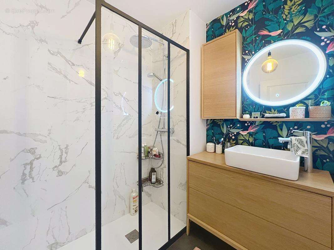 Appartement à VILLENEUVE-LOUBET