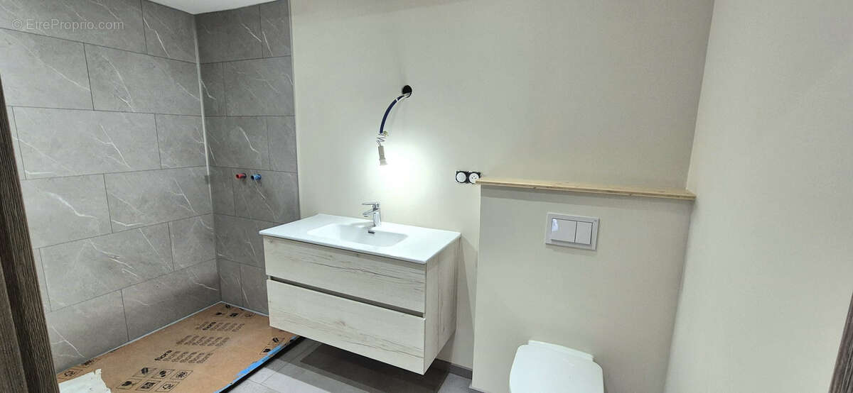 Appartement à ORCHAMPS-VENNES