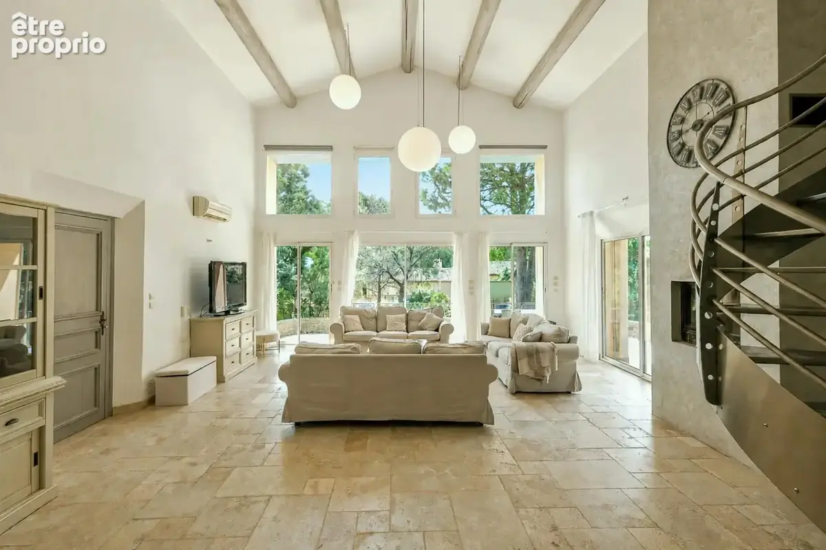 Propriété méridionale à 4.6 km d’Uzès avec piscine et spa - photo 4