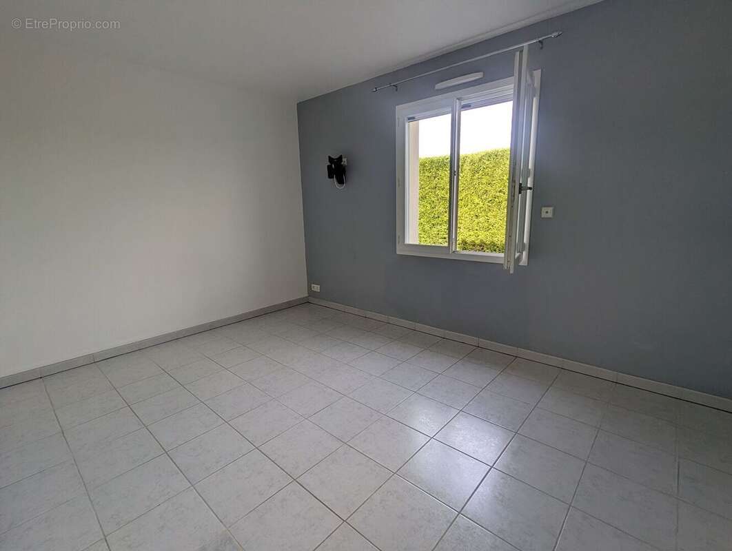 Maison à COMMEQUIERS