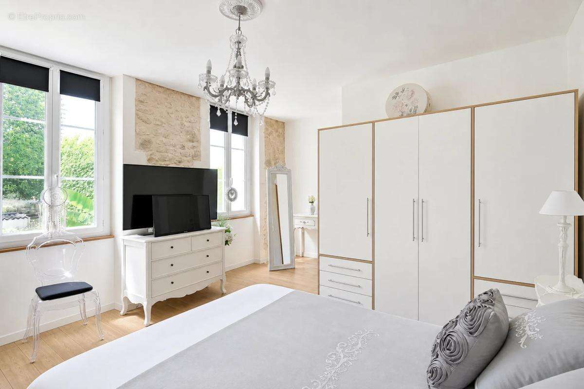 Maison de 5 pièces de 135 m² à Pont-Saint-Esprit - photo 10