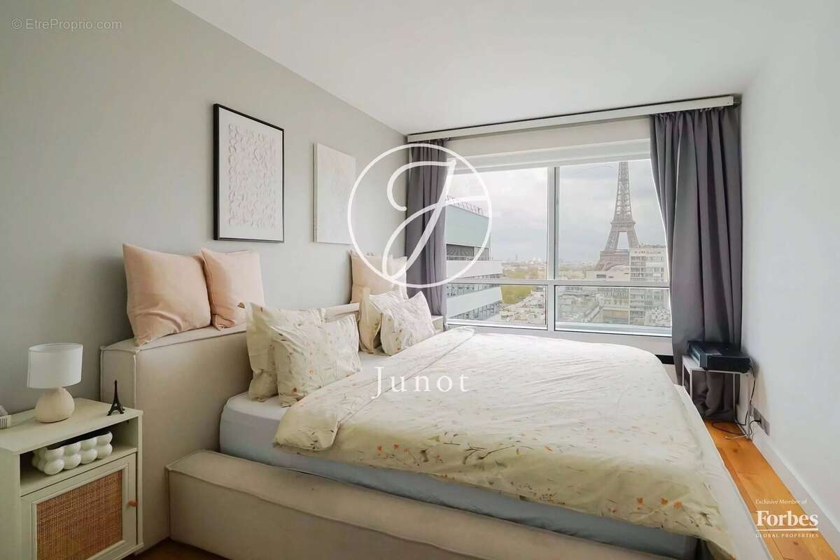 Appartement à PARIS-15E