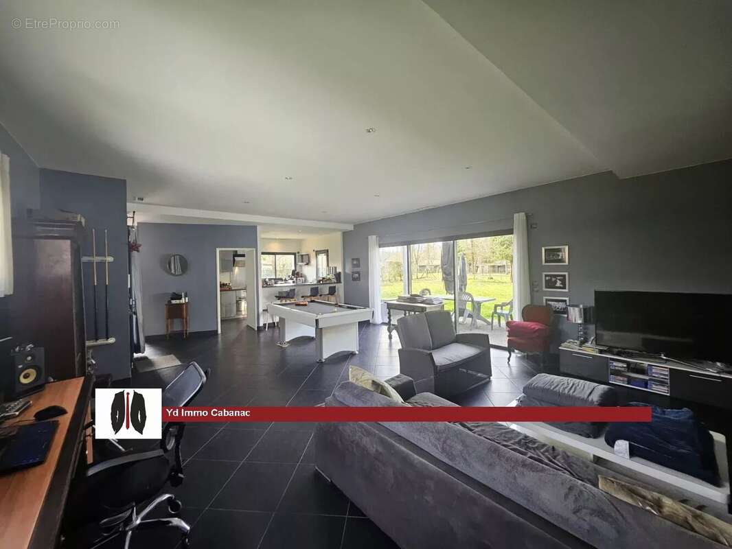 Maison à PUJOLS-SUR-CIRON
