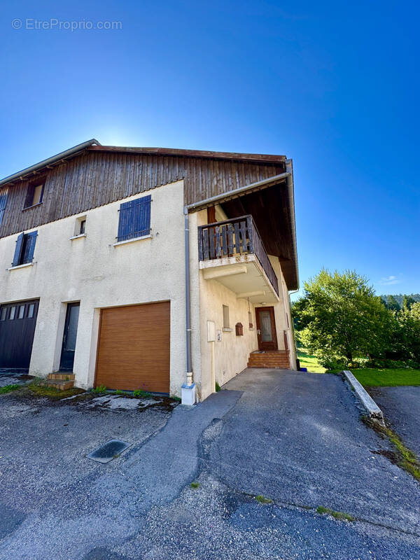 Appartement à GELLIN