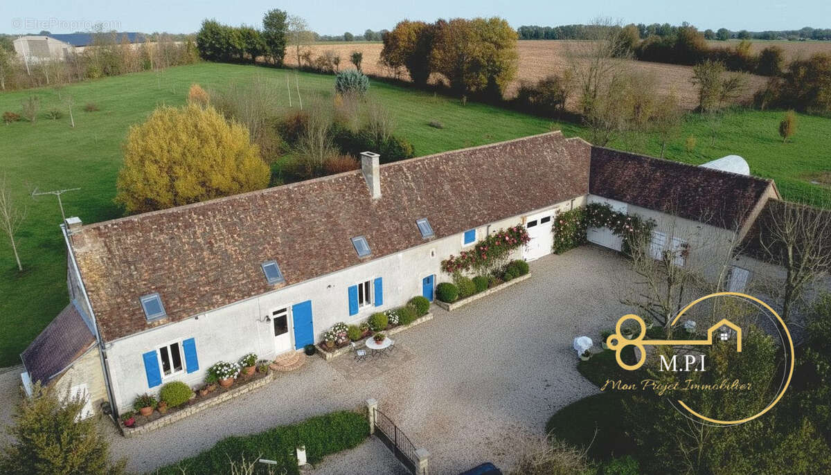 Maison à PIZIEUX