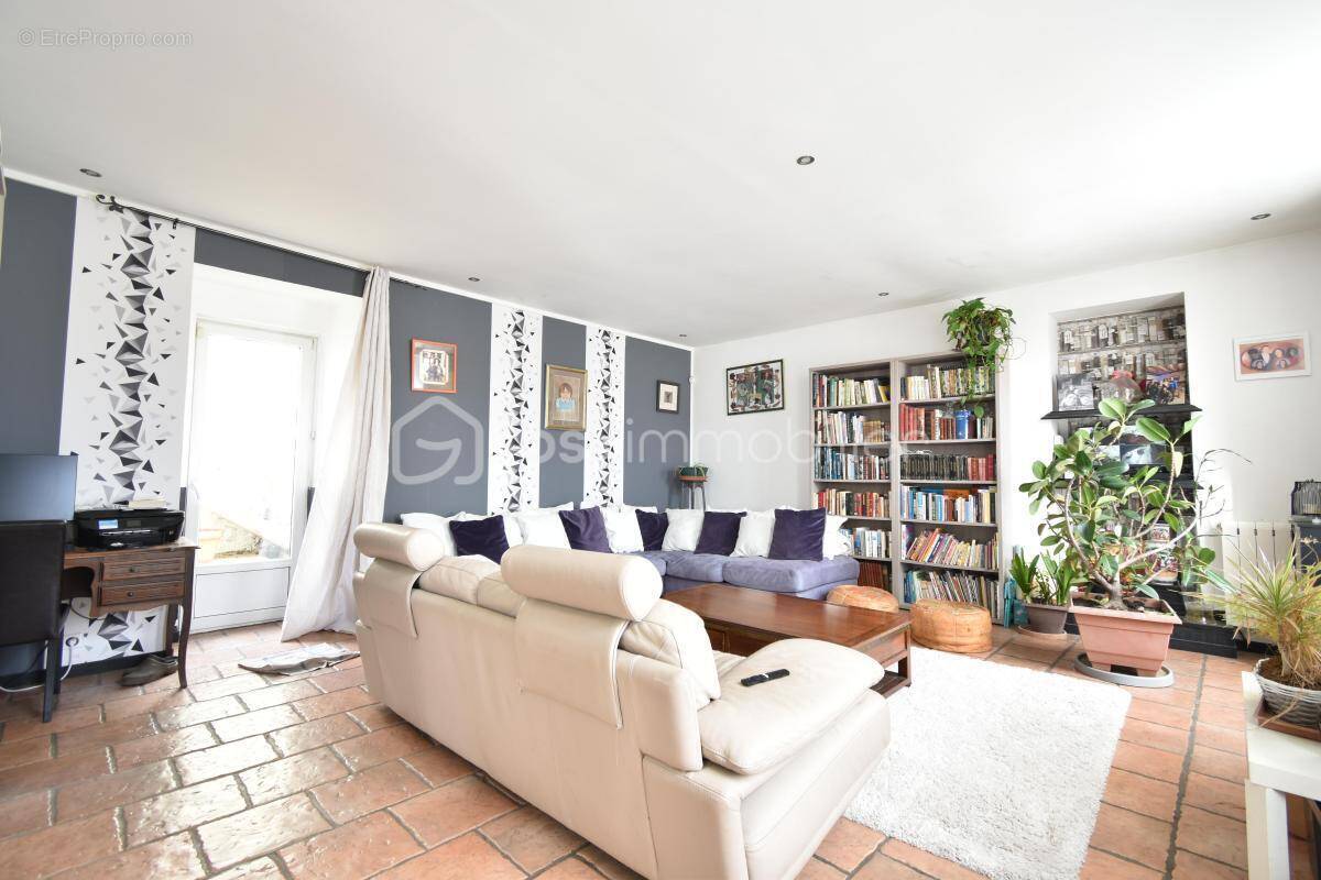 Maison à SAINT-LOUP-DE-NAUD