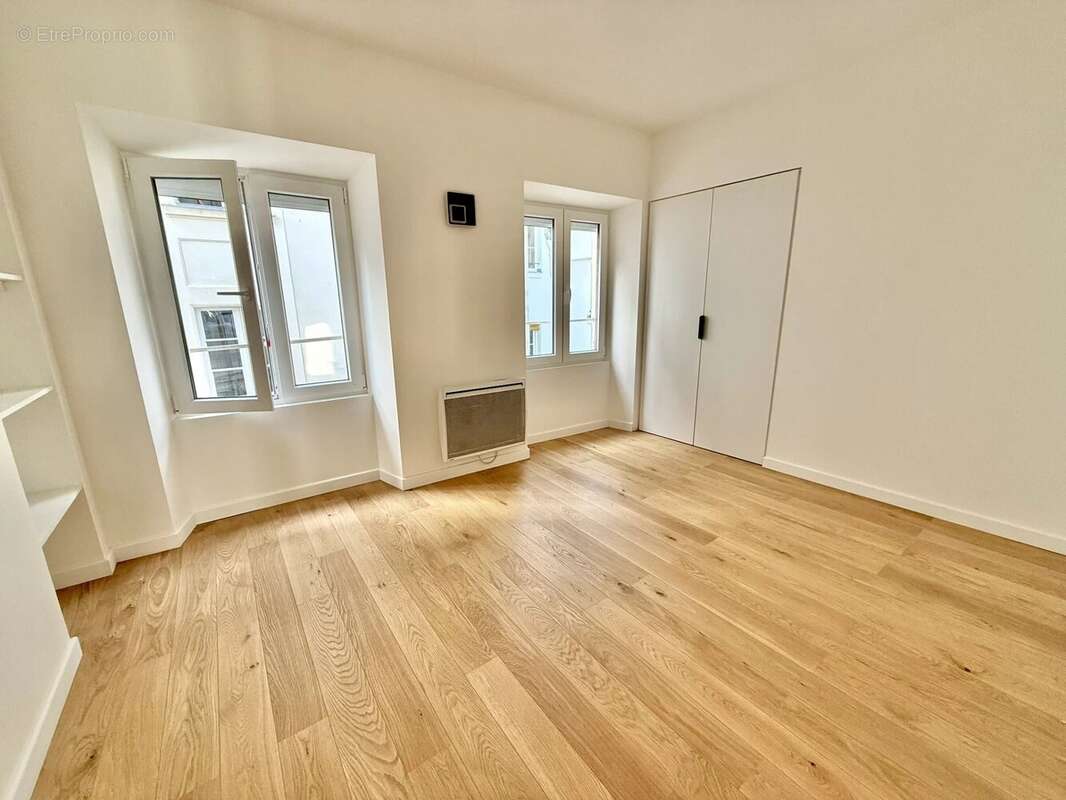 Appartement à PARIS-11E