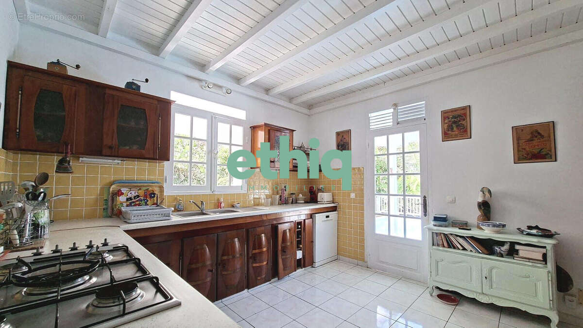 Maison à LAMENTIN
