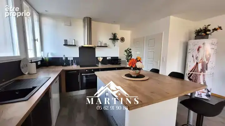 EXCLUSIVITE AGENCE - Centre ville ARGELES-GAZOST,  Immeuble de rapport, avec parc arboré de 1 108m2. - photo 2