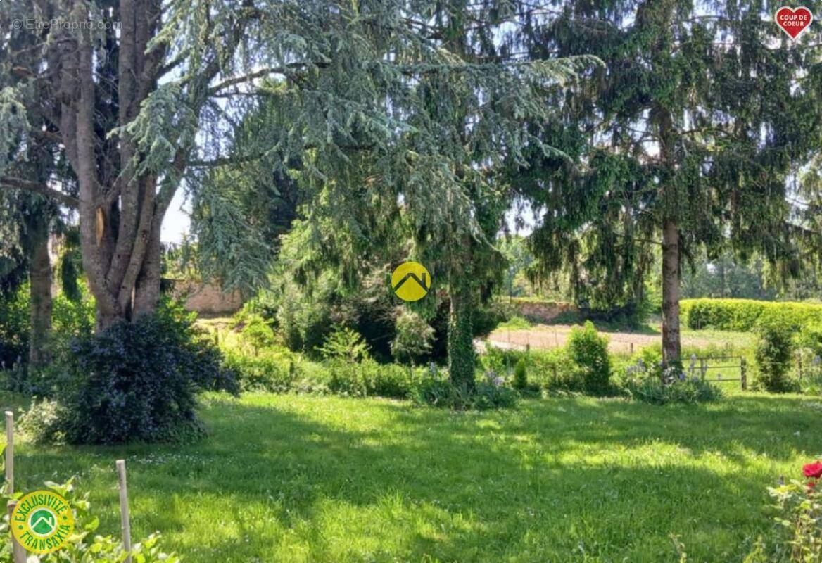 Maison à SAINT-SORNIN-LEULAC