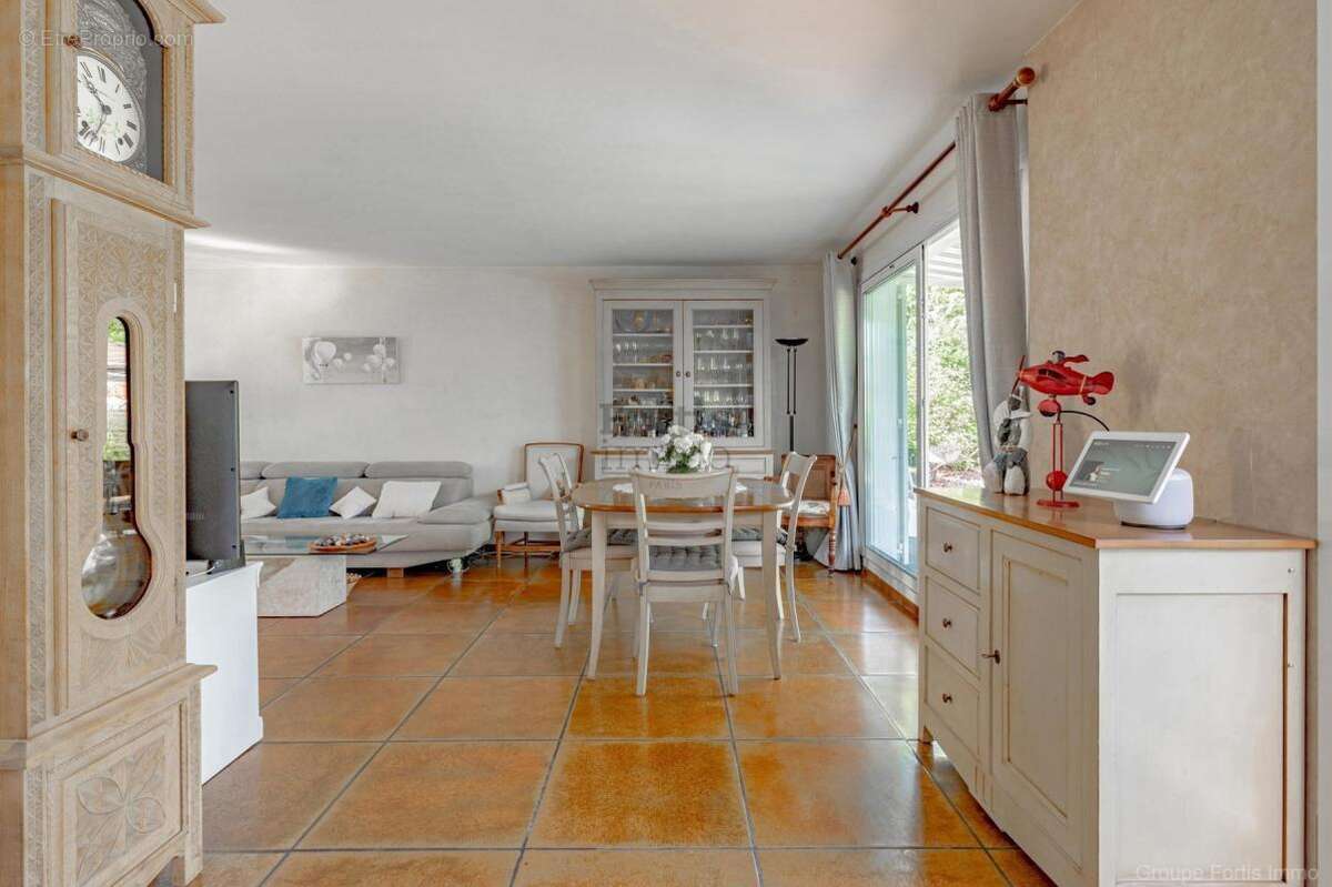 Maison à BOISSISE-LE-ROI