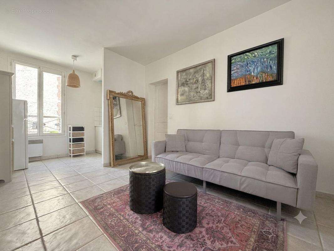 2 pièces sans perte de place idéalement situé ! - photo 2