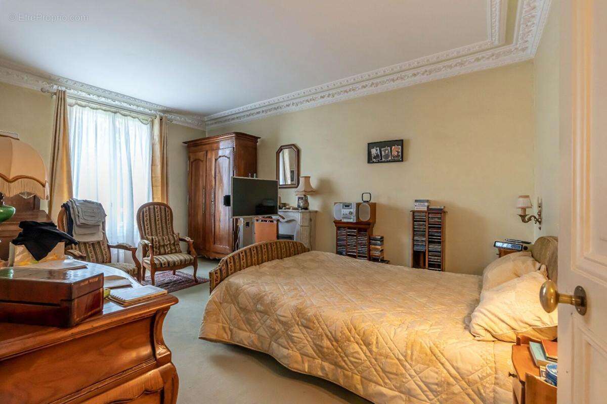 Maison à SAINT-MAUR-DES-FOSSES