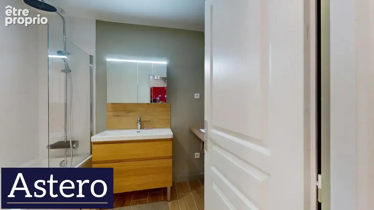 Appartement atypique de 92m2 entièrement refait à neuf - photo 7