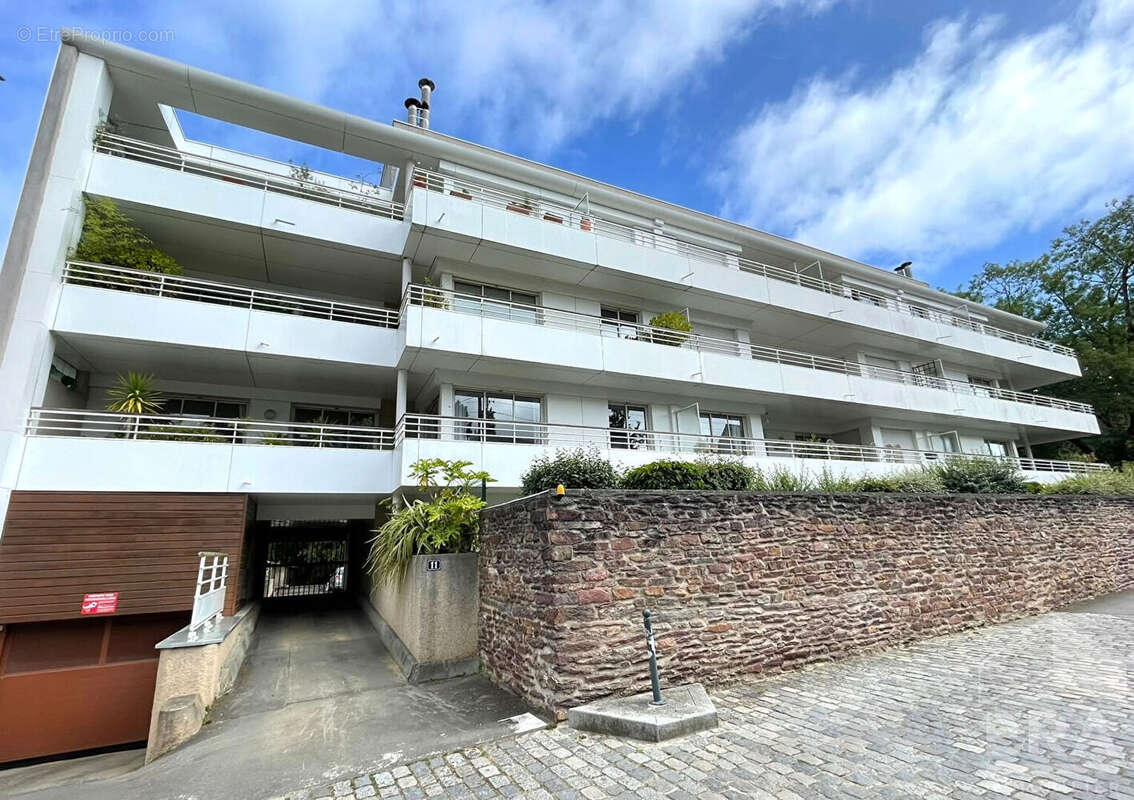 Studio lumineux avec terrasse ? Idéal investissement à Rennes - photo 5