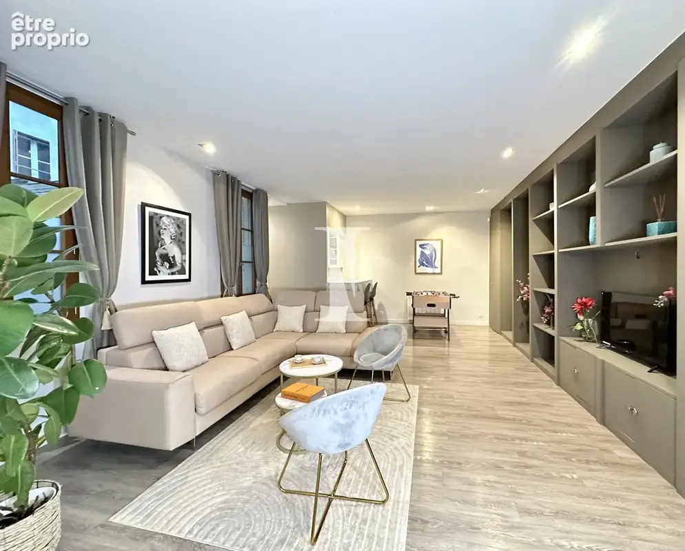 Appartement 85 m² à Paris-7e  - photo 2