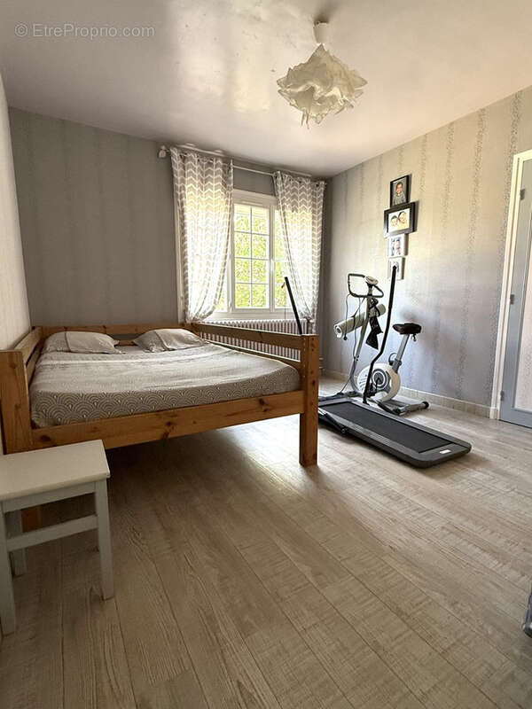 Maison 6 pièce 4 chambres de 166m2 - photo 7
