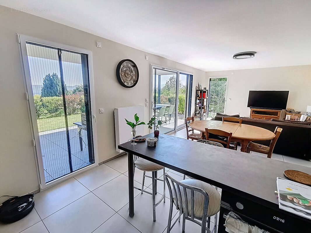 Appartement à NEUVECELLE