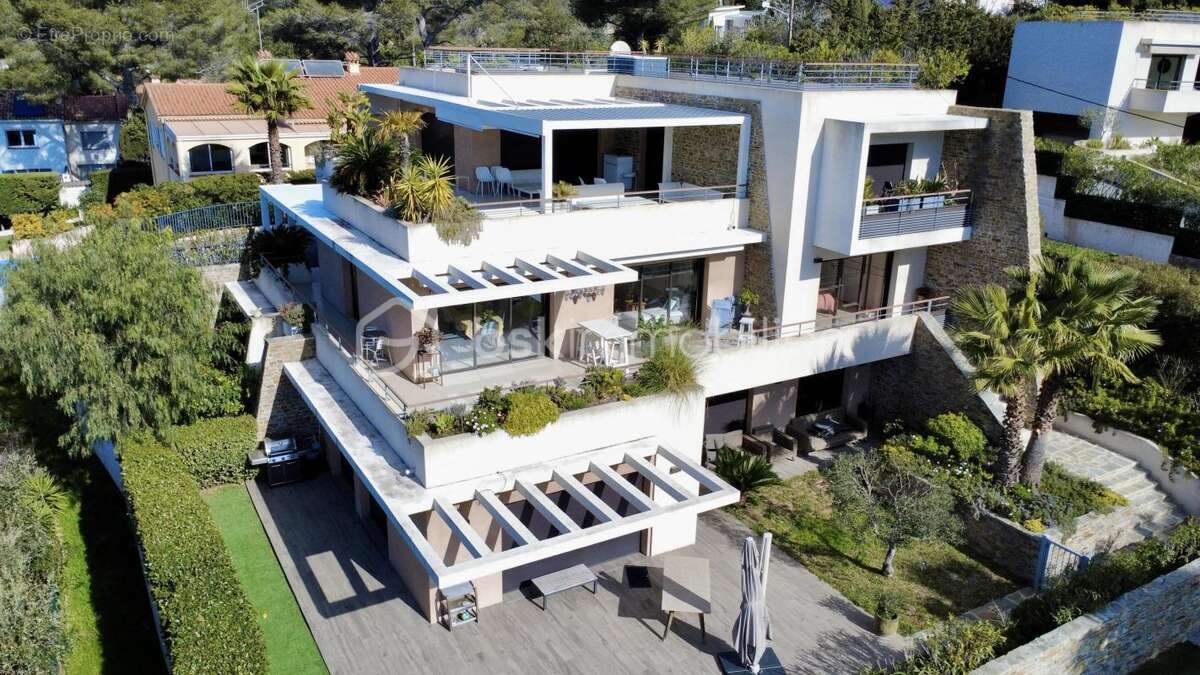 Magnifique T4 type Villa sur le toit / Vue mer / Terrasse + solarium 150 m² - photo 23