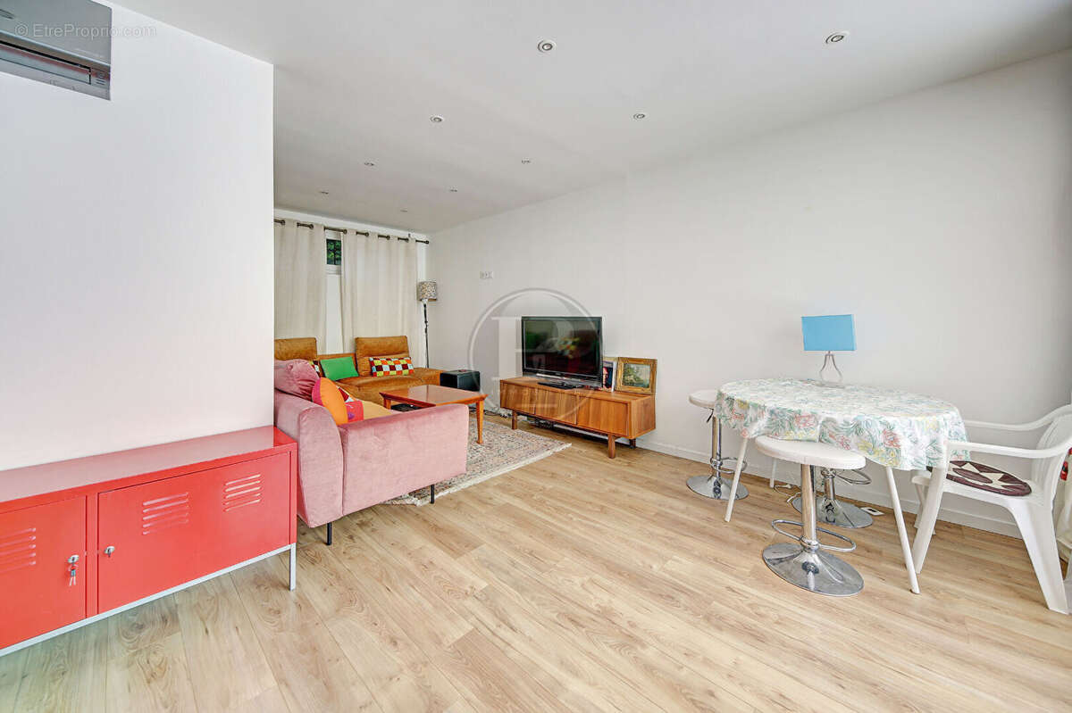 Appartement à MAREIL-MARLY