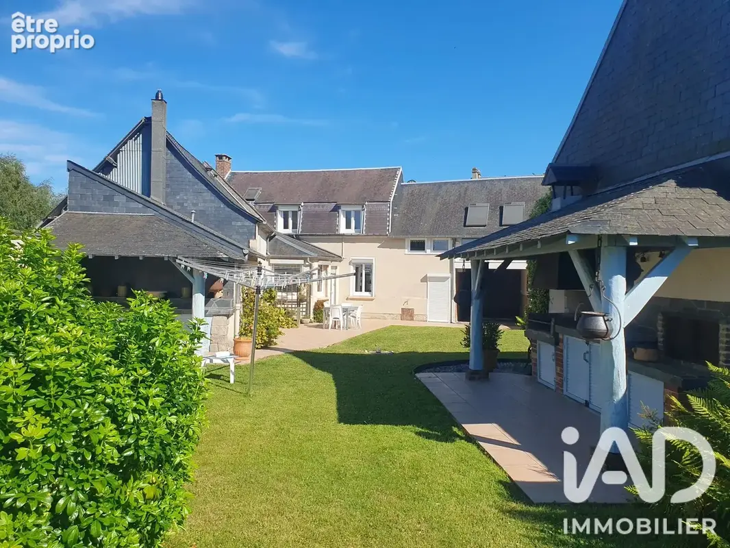 Photo 1 - Maison à SAINT-GRATIEN
