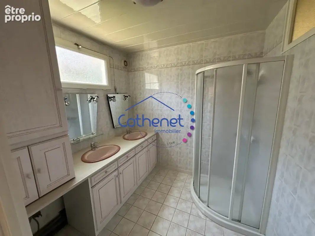 Maison 9 pièces 210 m² à vendre à Coutouvre (42460) - photo 3