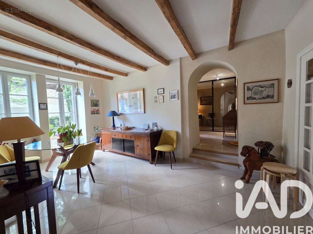Maison 163 m² à Ambleon  - photo 6