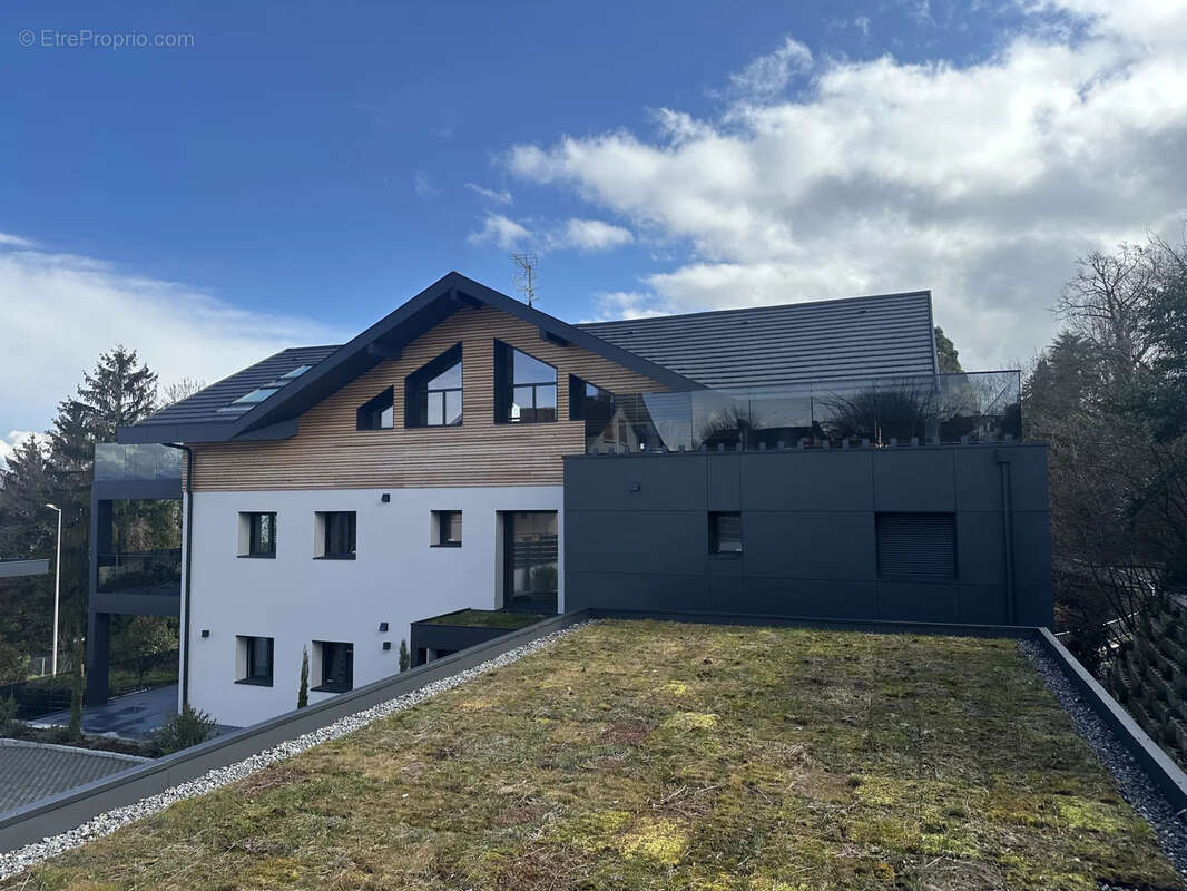 Appartement à NEUVECELLE