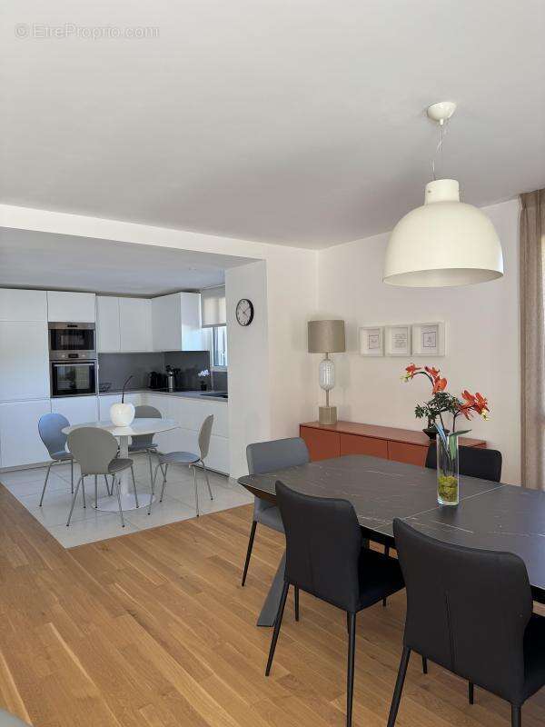 Appartement à COLLONGES-AU-MONT-D'OR