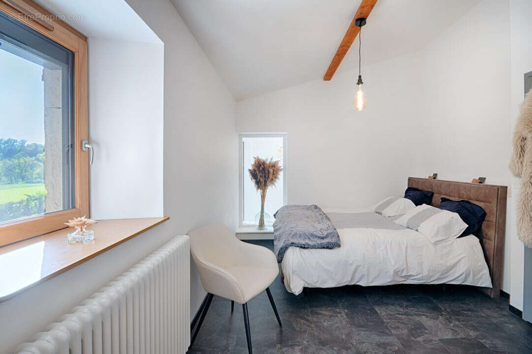 Maison à ROMANS-SUR-ISERE