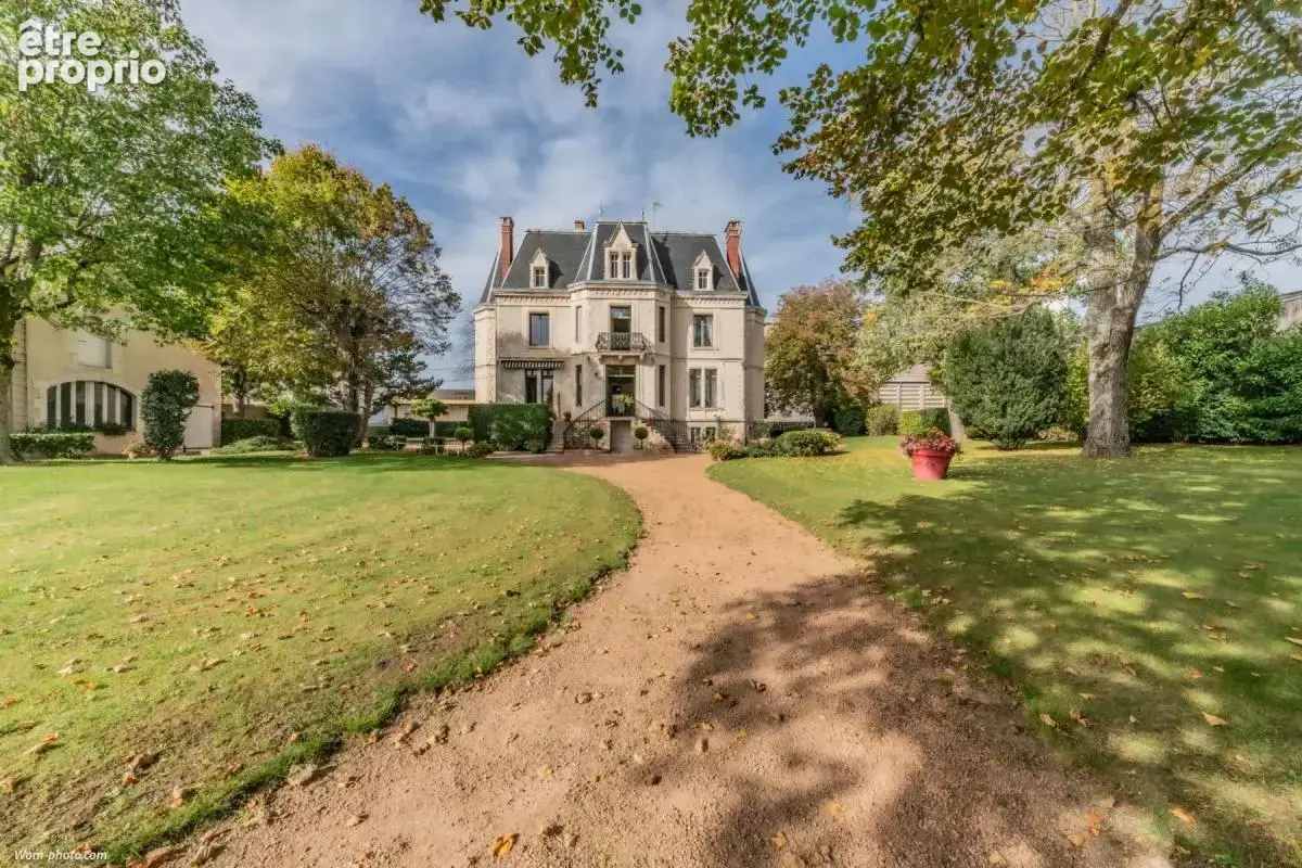 Culan - maison bourgeoise 7 pieces 220m² avec piscine - photo 37