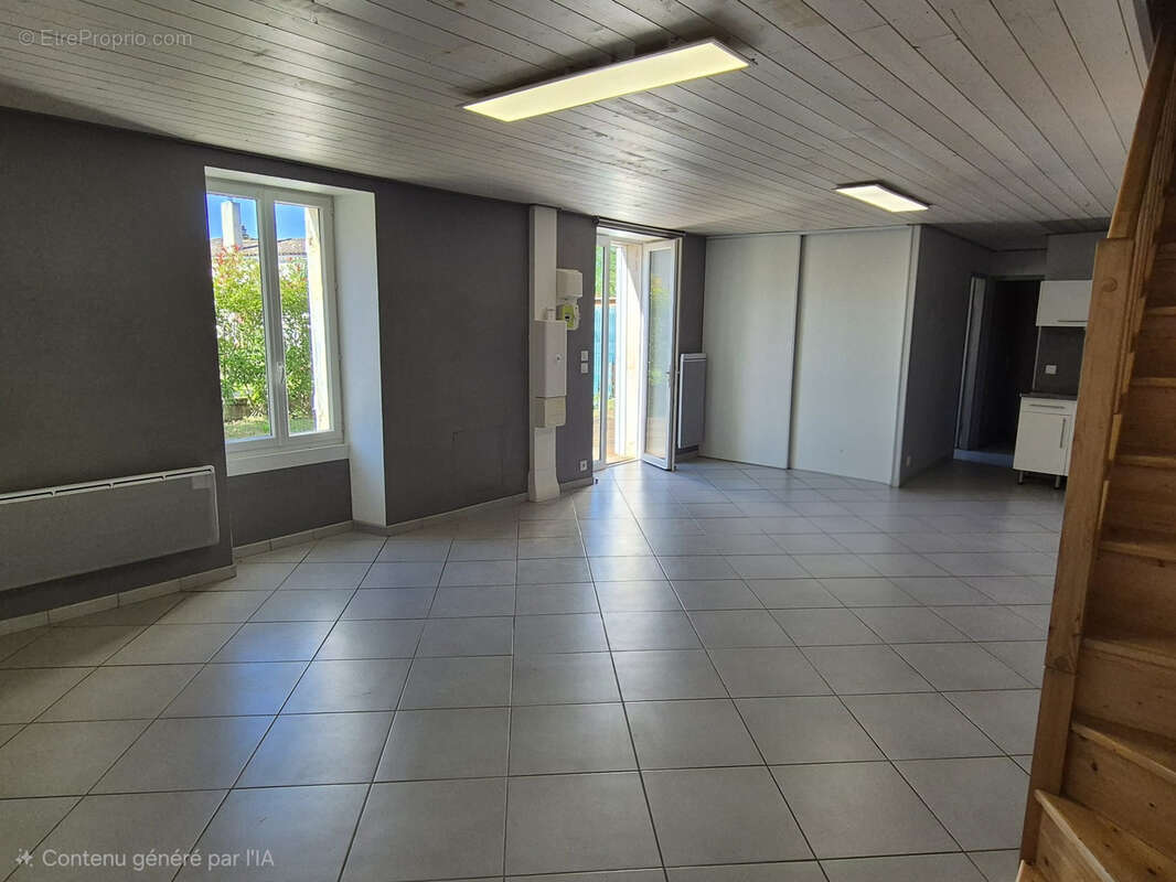 Maison en pierre rénovée de 109 m2, 3 chambres, grandes dépendances et jardin - photo 3