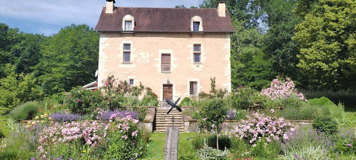 Maison à AGONAC