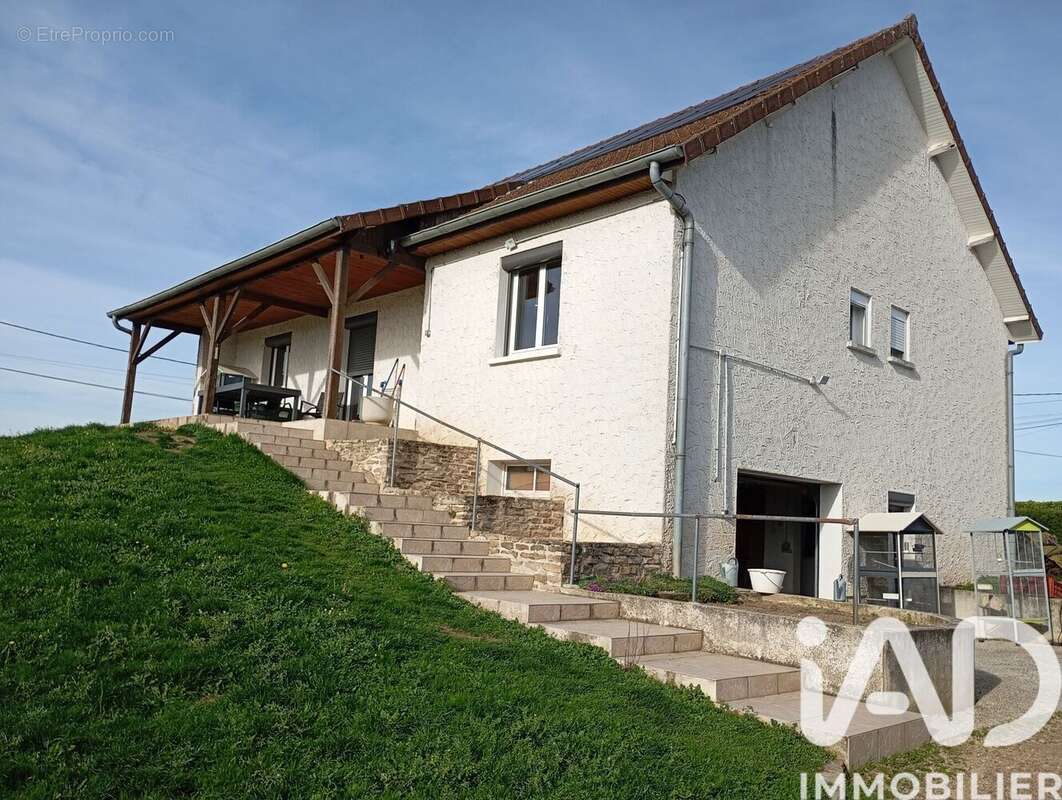 Photo 2 - Maison à CURDIN